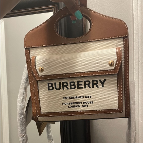 Burberry bag - Picture 3 of 3